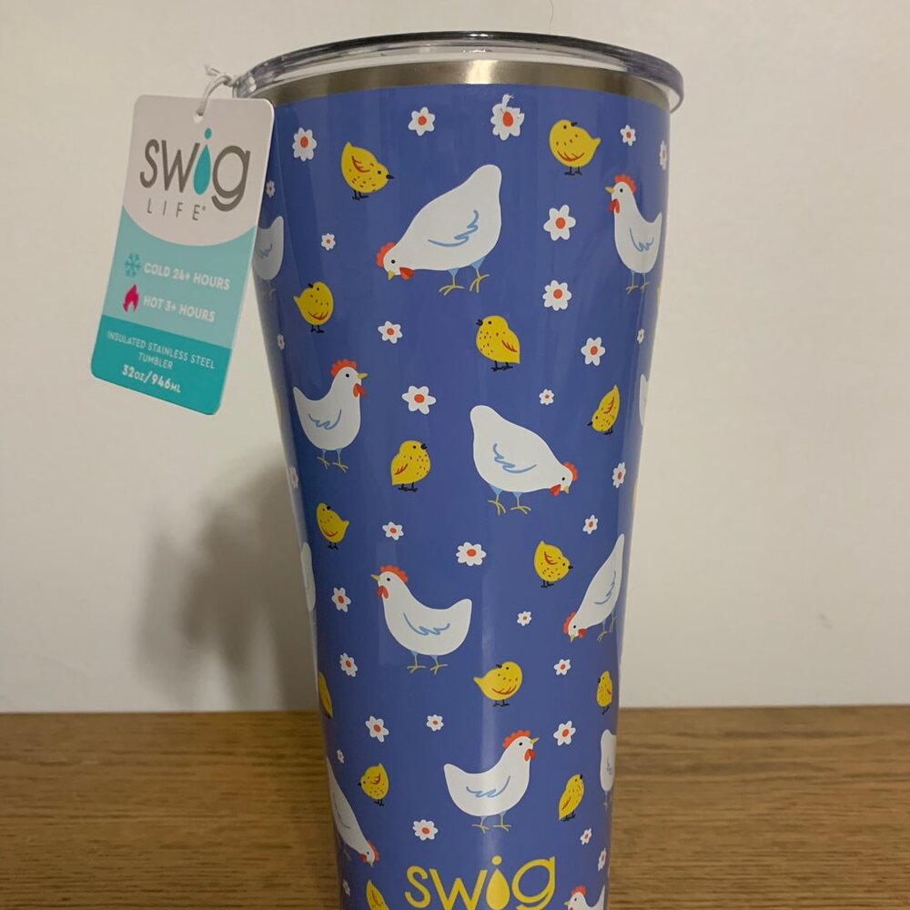 Chicks Dig It 32-Ounce Swig Life Tumbler